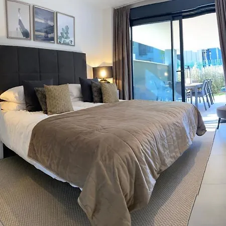 Luxury Three Bedroomed In Estopona *
