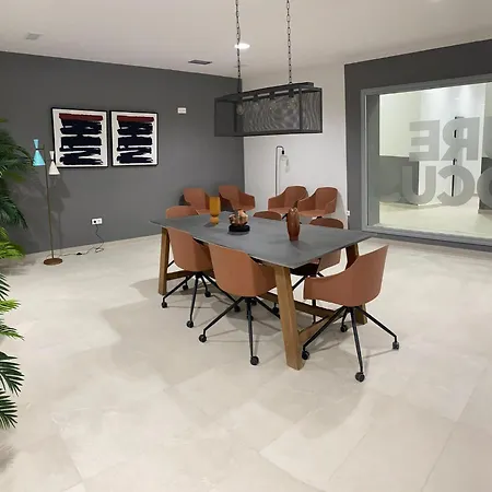 Luxury Three Bedroomed In Estopona Estepona